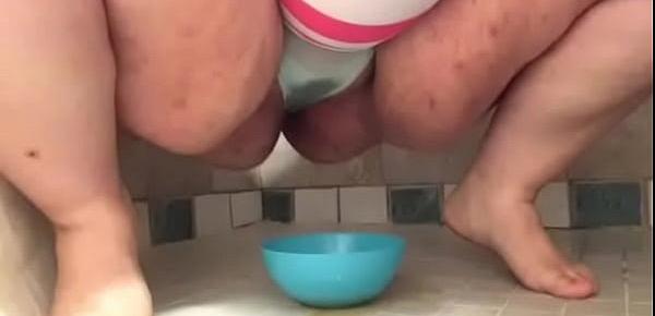  Pissing in stolen panties